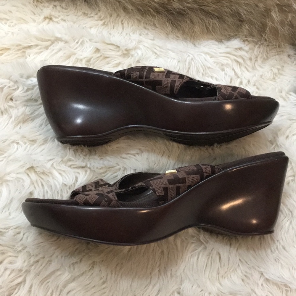 TOMMY HILFIGER heels, size 6 - Picture 2 of 6